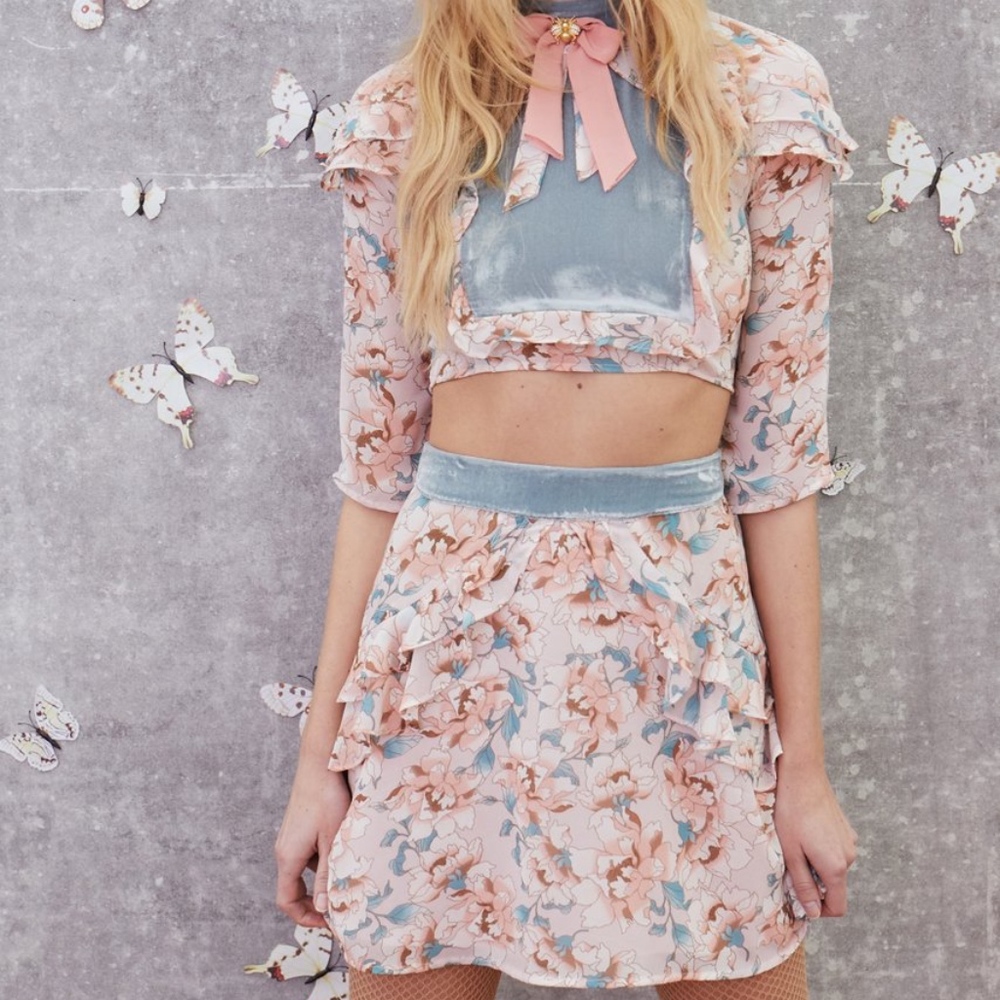 ISO FOR LOVE AND LEMONS BLOSSOM SET XS OR SMALL